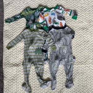 Baby boys pajamas (sleep and play), lot of 4